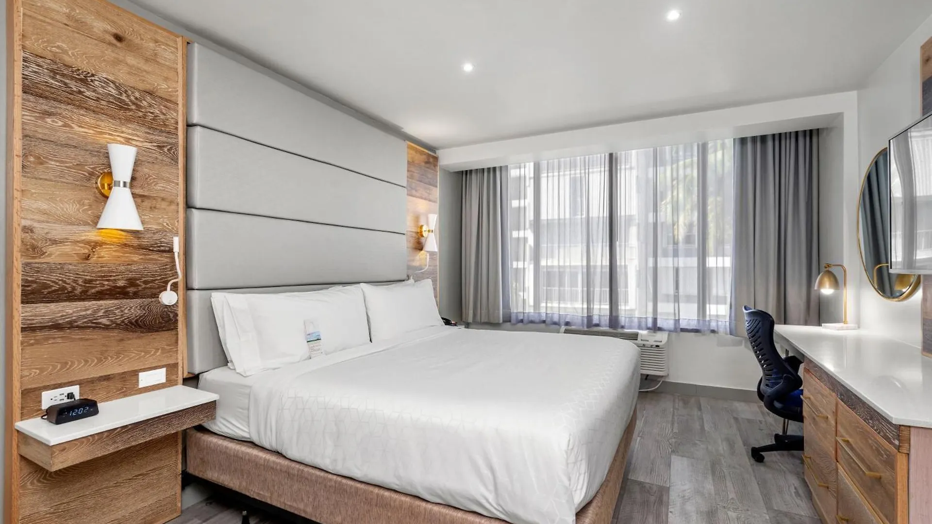 Resort Holiday Inn Express San Juan Condado By Ihg